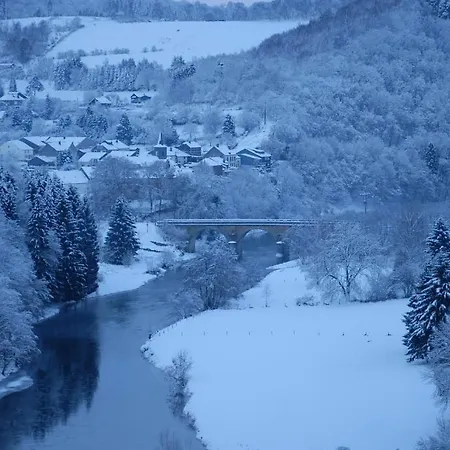 펜션 La Maison Hote, De Charme En Bord De Semois