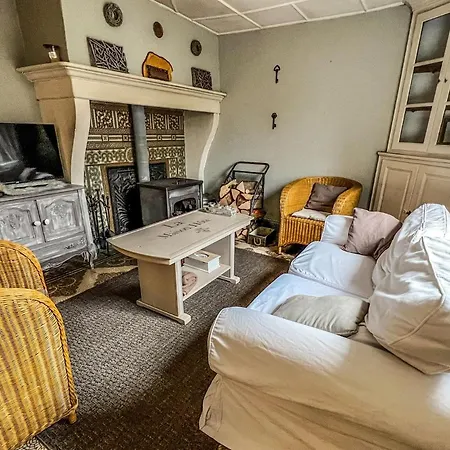 La Maison Hote, De Charme En Bord De Semois 펜션