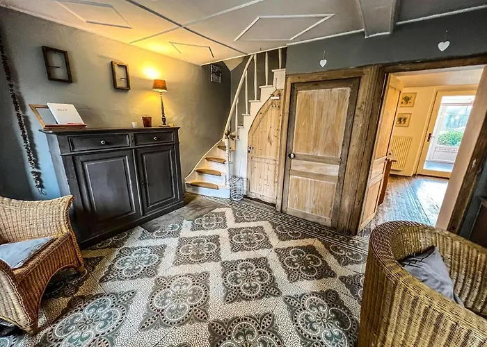 La Maison Hote, De Charme En Bord De Semois Ferienhaus *